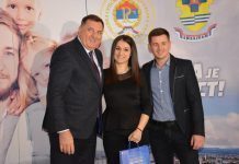 Dodik, Jerinić i Petrović uručili ključeve devet stanova za mlade bračne parove