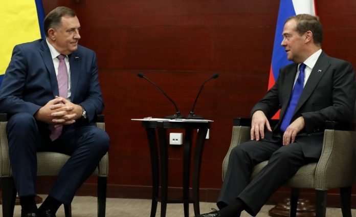 Dodik Medvedev 2