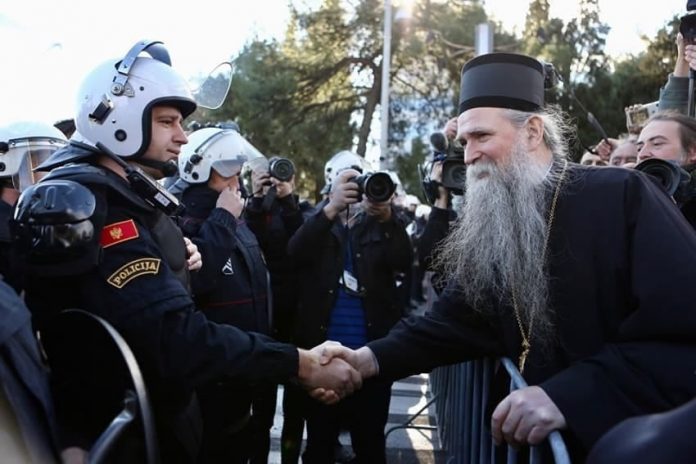 Joanikije i policajac