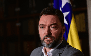 Košarac zatražio vanrednu sjednicu o davanju saglasnosti državljanima Srbije za glasanje u BiH