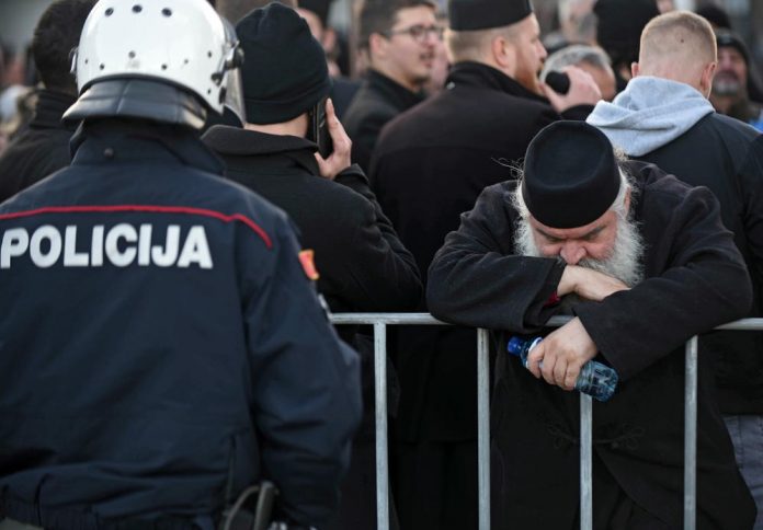 Policija i svestenici Crna Gora