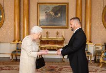 Filipović predao akreditivna pisma kraljici Elizabeti Drugoj