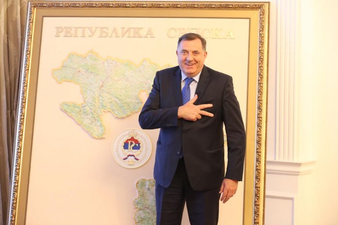 Dodik tri prsta