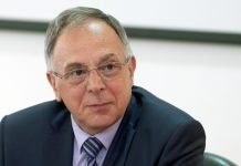 Halid Genjac objasnio zašto je bio suzdržan na glasanju za Božovića