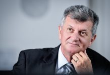 Plenković smijenio Kujundžića