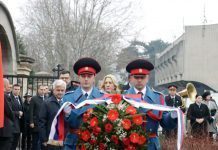 Položeni vijenci na Spomenik poginulim borcima Vojske Republike Srpske