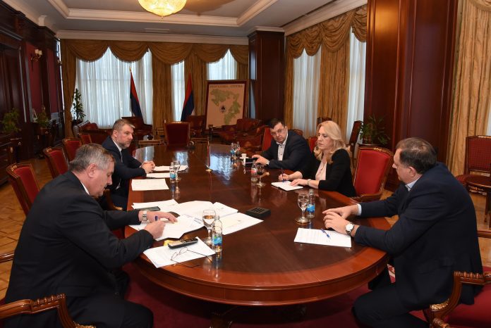 Бањалука - званичници - вирус корон