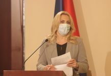 Cvijanović održala lekciju Crnatku i Stanivukoviću: Neprimjereno obraćanje bez zaštitne maske