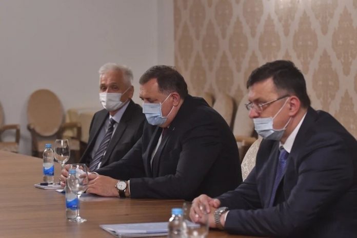 Sastanak delegacija SNSD-a i HDZ-a u Istocnom Sarajevu 1