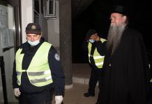 Vladika Joanikije pušten na slobodu, dočekale ga hiljade vjernika