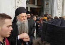 Vladika Joanikije: Kroz markete prođe 10.000 ljudi, a litije ne dozvoljavaju
