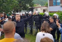 Bivši gradonačelnik Budve šokiran ponašanjem policije: Milovo koljeno na vratu svakog građanina