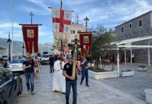 Crna Gora: Vjernici u litijama prošli kroz Berane i Budvu