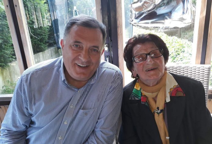 Dodik baka Mara 1