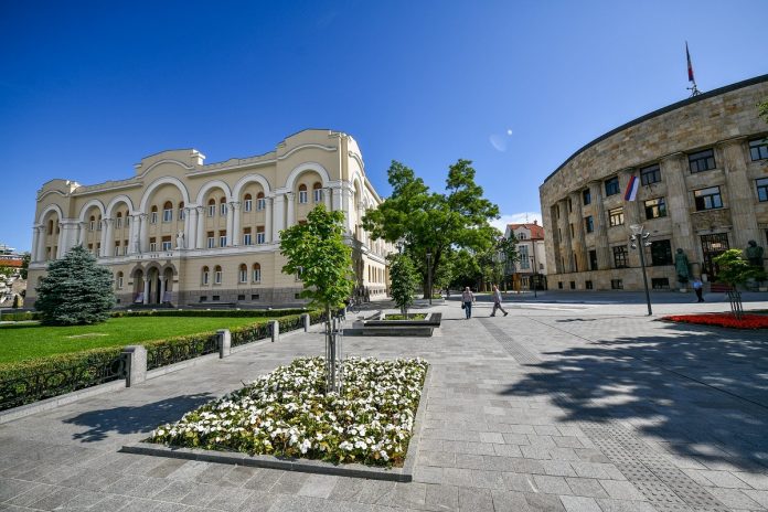 Pjesacka zona kod Palate Republike Banjaluka 2