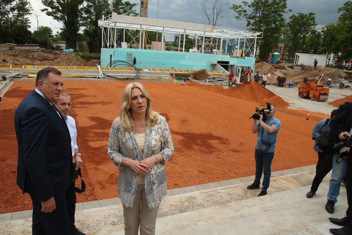 dodik-i-cvijanovic-u-obilasku-teniskih-terena-2