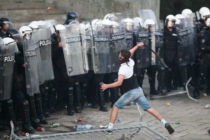 Skupstina Beograd protest 3