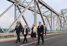 Susret na mostu Dodika i Cvijanovićeve sa Vučićem i Brnabićevom