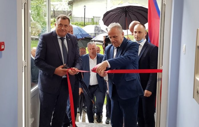Станари - Додик, Панић - отворен врт