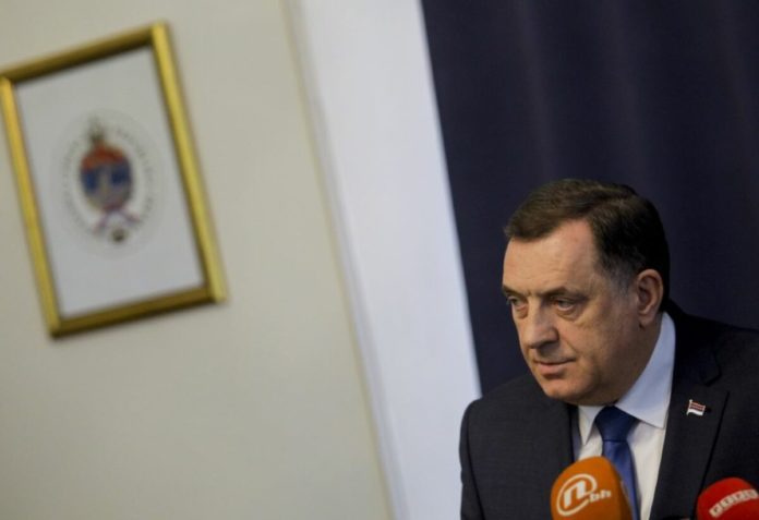 Član Predsjedništva Bosne i Hercegovine Milorad Dodik na konferenciji za medije