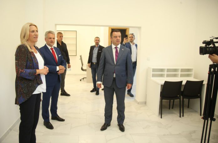 Фоча - Цвијановић, Сатлер, Павловић