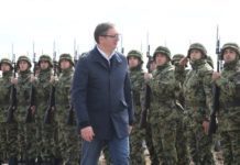 Vučić: Vojska Srbije spremna da sačuva zemlju