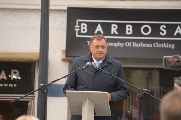 Trg kralja Petra BN Dodik 1
