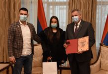 Višković: Vlada će obezbijediti finansijsku podršku za usavršavanje Sare Ćirković