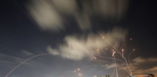 Izraelska avijacija nastavila bombardovanje položaja Hamasa