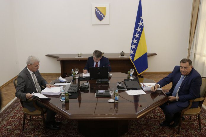 Dodik Komsic Dzaferovic sjednica Predsjednistva BiH 1