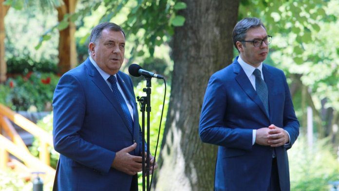 Beograd: Press konferencija Vučića i Dodika
