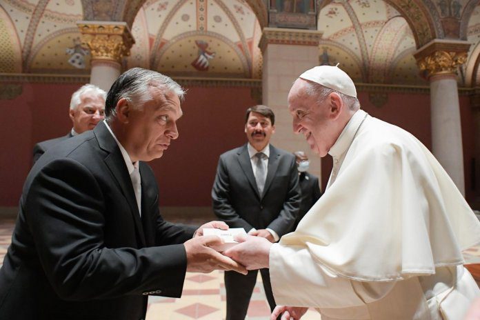 Orban papa Franjo 2