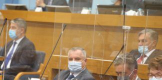 Višković: Prioritet Vlade obezbijediti kiseonik