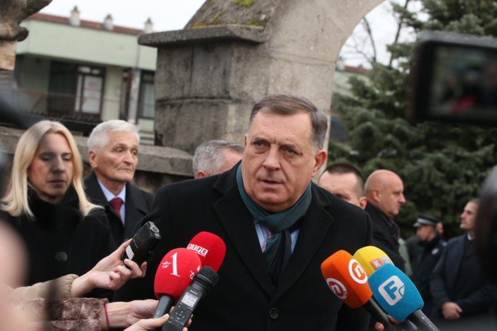 Dan-Republike-polaganje-vijenaca-sv-pantelija-Milorad-Dodik
