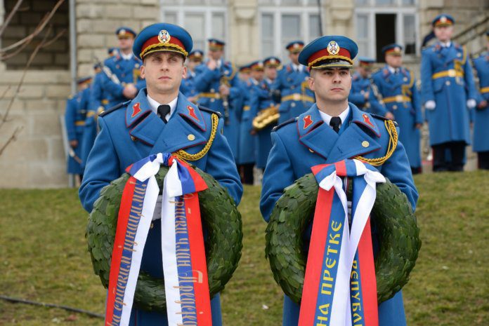 GARDISTI VOJSKE SRBIJE SA VENCIMA