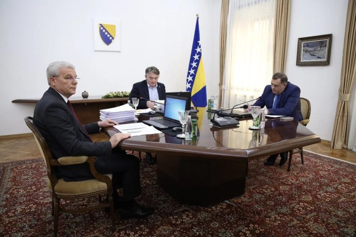 Dodik tražio da BiH bude neutralna po pitanju Ukrajine
