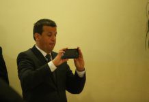 Na tribini SDS-a dobacivali Nebojši Vukanoviću: „Pijaniji si više od mene, Vukane“