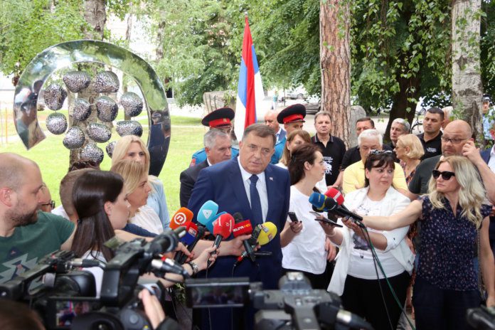 Бањалука - 12 беба -сјећање - Додик