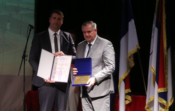 Viškoviću uručena povelja opštine Istočno Novo Sarajevo