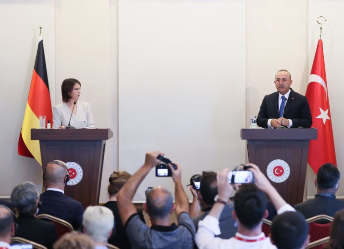 Berbok Cavusoglu 2