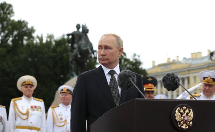 Putin vojno-pomorka parada 1