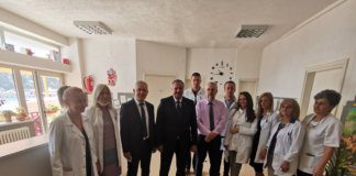Višković se sastao sa rukovodstvom Doma zdravlja u Čajniču