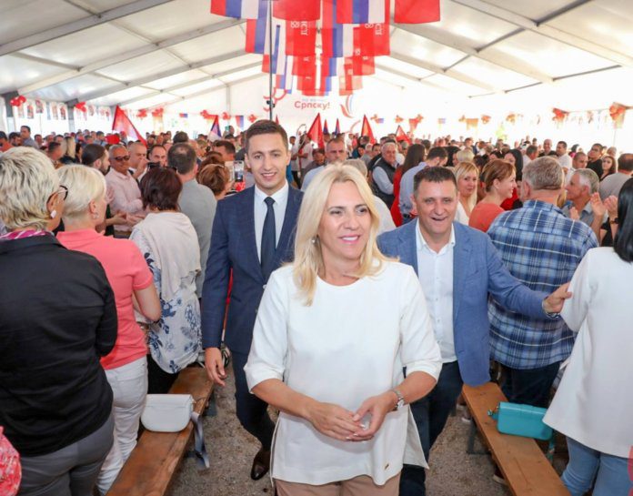 Крупа на Врбасу - трибина СНСД-а - Же