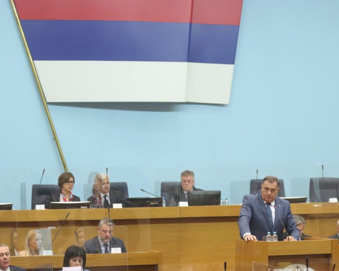 narodna-skupstina-posebna-sjednica-dodik-4