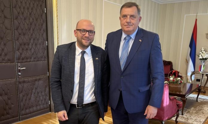 Dodik i Sarazin