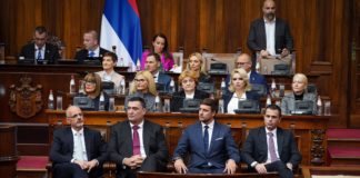 Skupština Srbije izabrala novu vladu na čelu sa Anom Brnabić