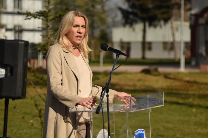 Položeni vijenci na spomenik stradalim pripadnicima Šestog odreda 5