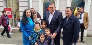 Dodik sa građanima u Gospodskoj ulici u Banjaluci