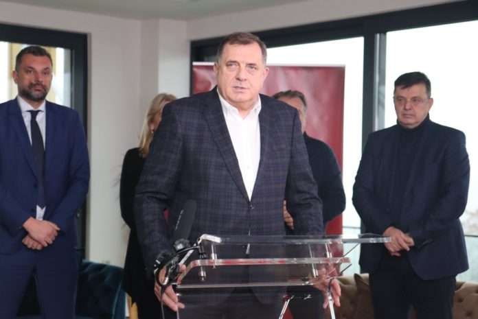 Razgovor delegacija SNSD-a i Osmorke - Dodik