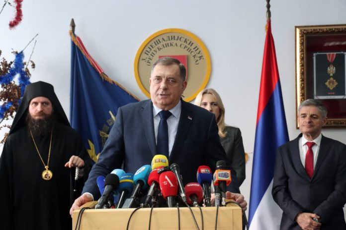 Kasarna Kozara božićni prijem Dodik 1
